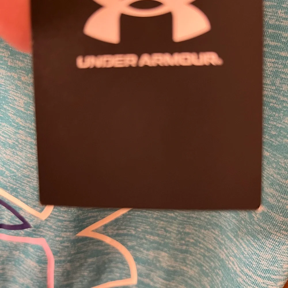 Girls' UA Tech™ Big Logo Twist Tee YMD 10-12+ & A Pair of Twist Grey Shorts Sz14